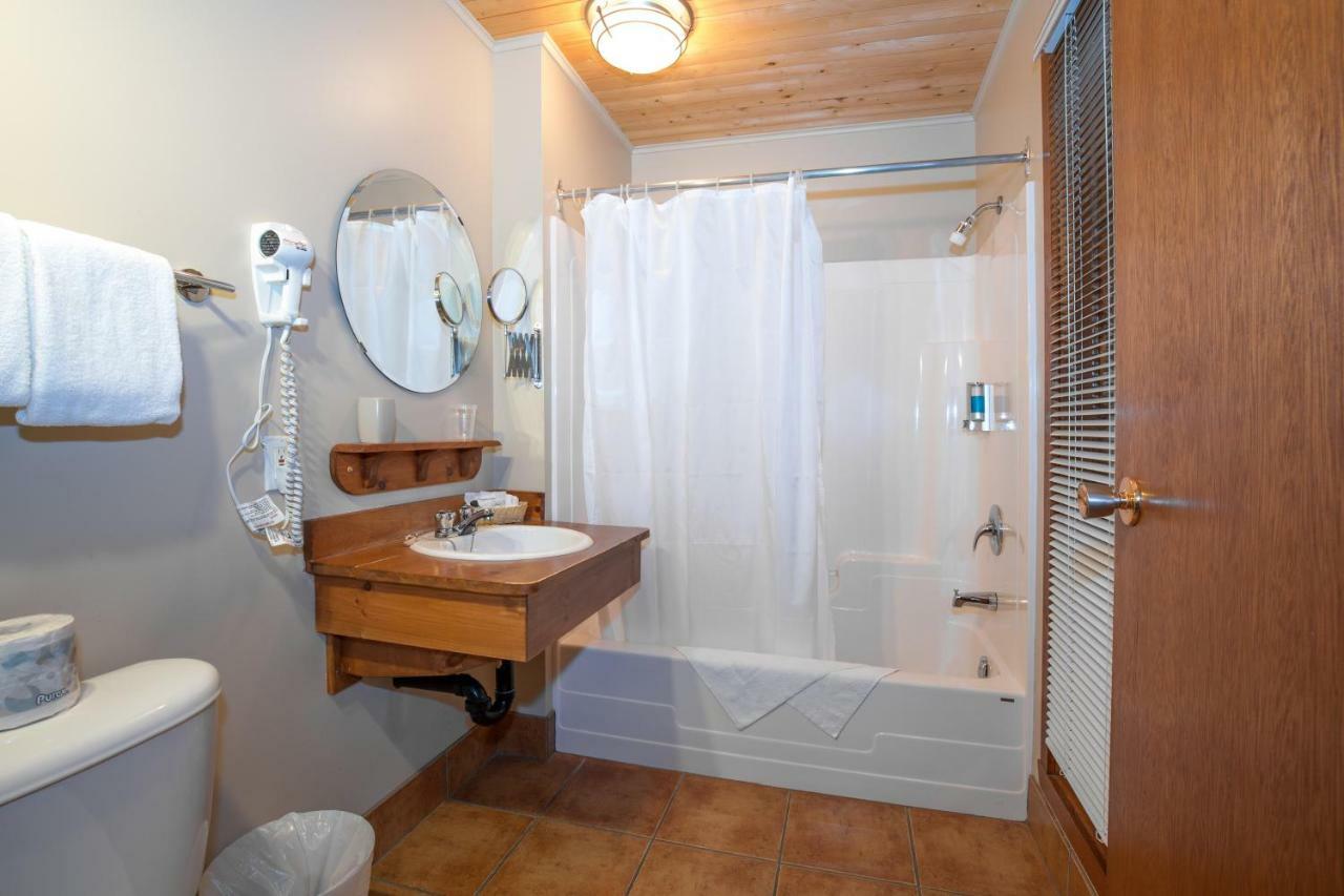 La Petite Auberge De Jouvence Magog Εξωτερικό φωτογραφία